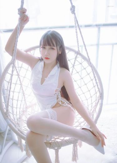 意大利 艾伦 温暖的夜晚_4K在线播放观看